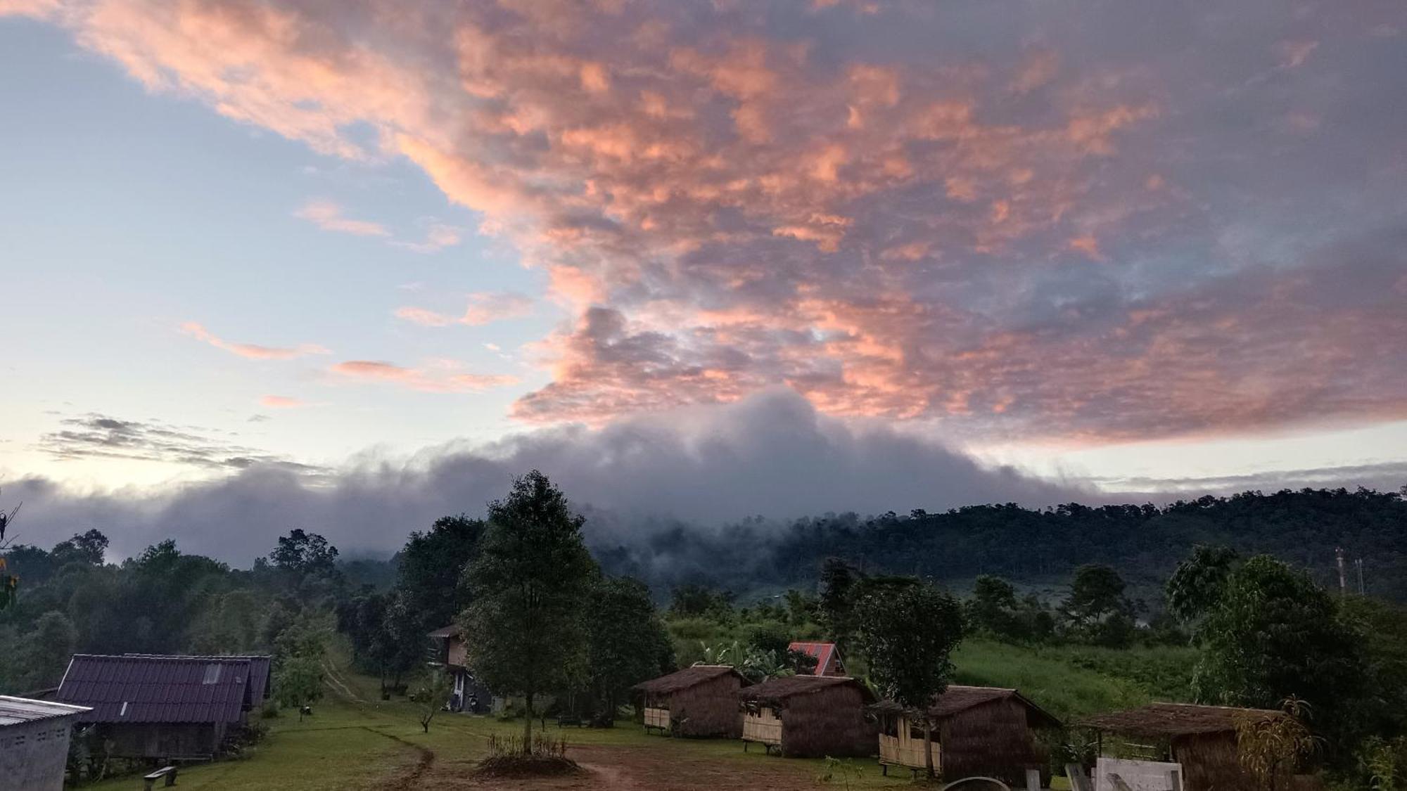 ไร่นิธิสุนทร Nithisoonthon Farmstay Mae Hong Son Zewnętrze zdjęcie
