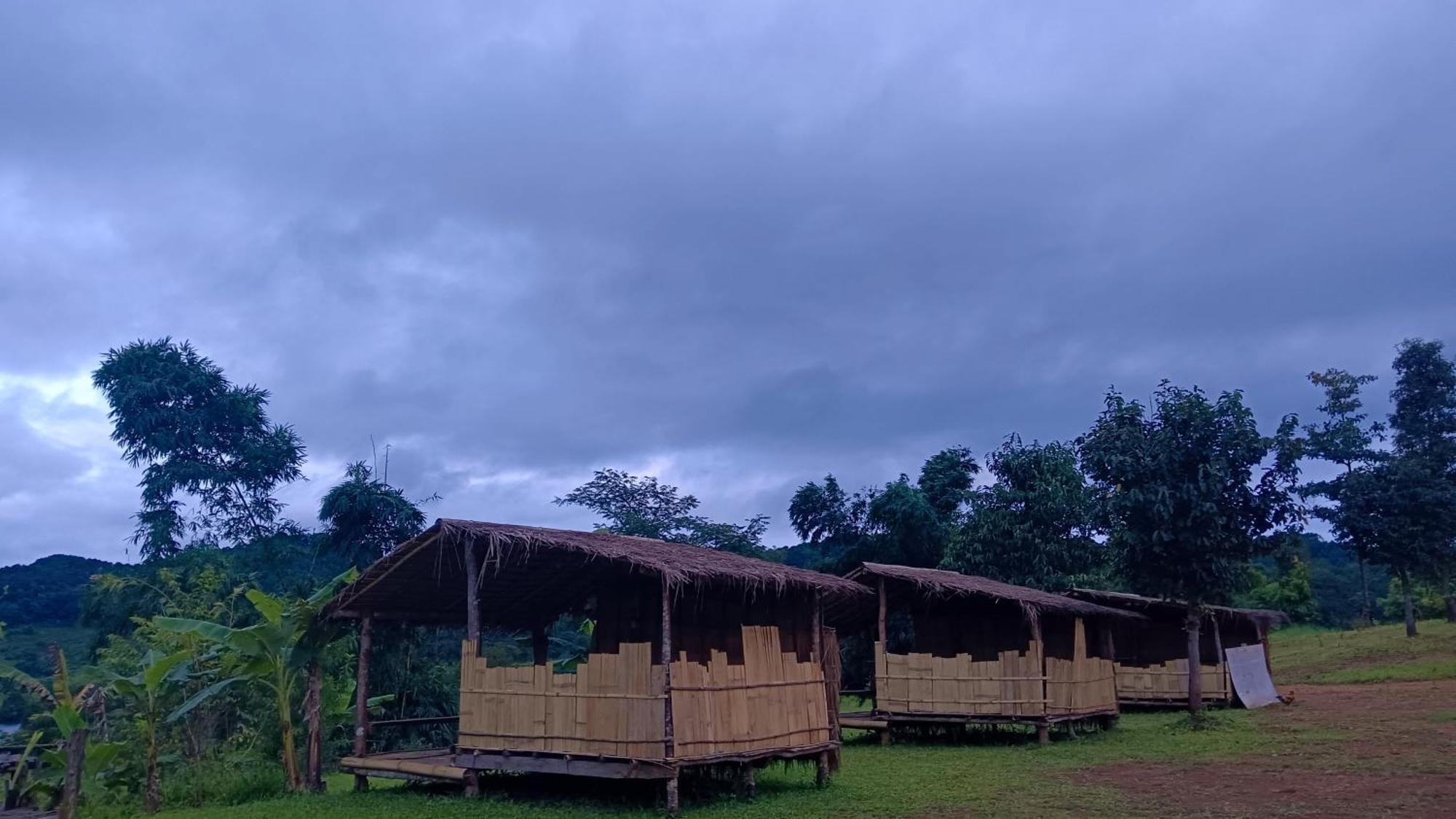 ไร่นิธิสุนทร Nithisoonthon Farmstay Mae Hong Son Zewnętrze zdjęcie