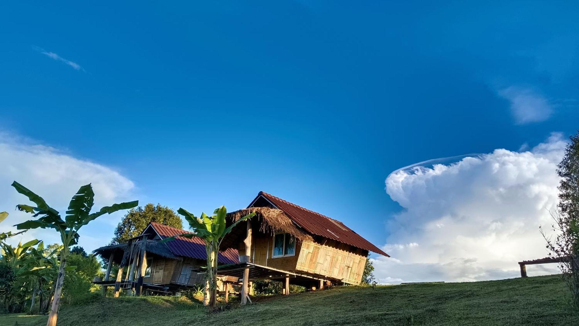 ไร่นิธิสุนทร Nithisoonthon Farmstay Mae Hong Son Zewnętrze zdjęcie