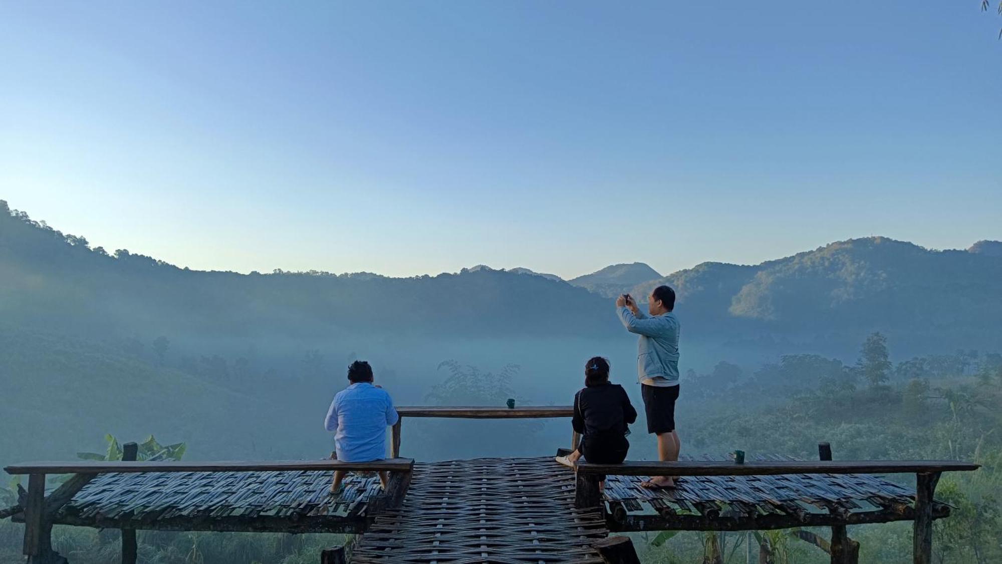 ไร่นิธิสุนทร Nithisoonthon Farmstay Mae Hong Son Zewnętrze zdjęcie