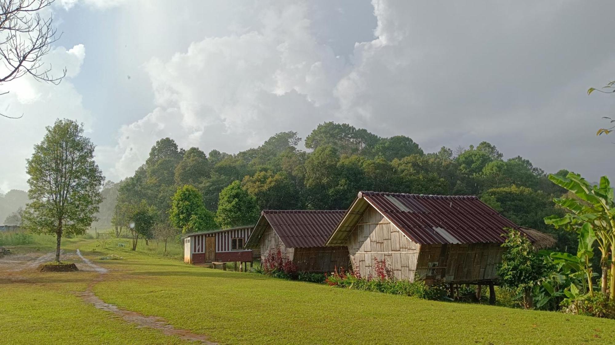 ไร่นิธิสุนทร Nithisoonthon Farmstay Mae Hong Son Zewnętrze zdjęcie