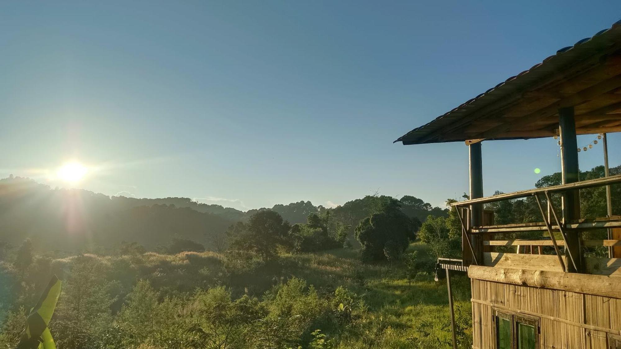 ไร่นิธิสุนทร Nithisoonthon Farmstay Mae Hong Son Zewnętrze zdjęcie